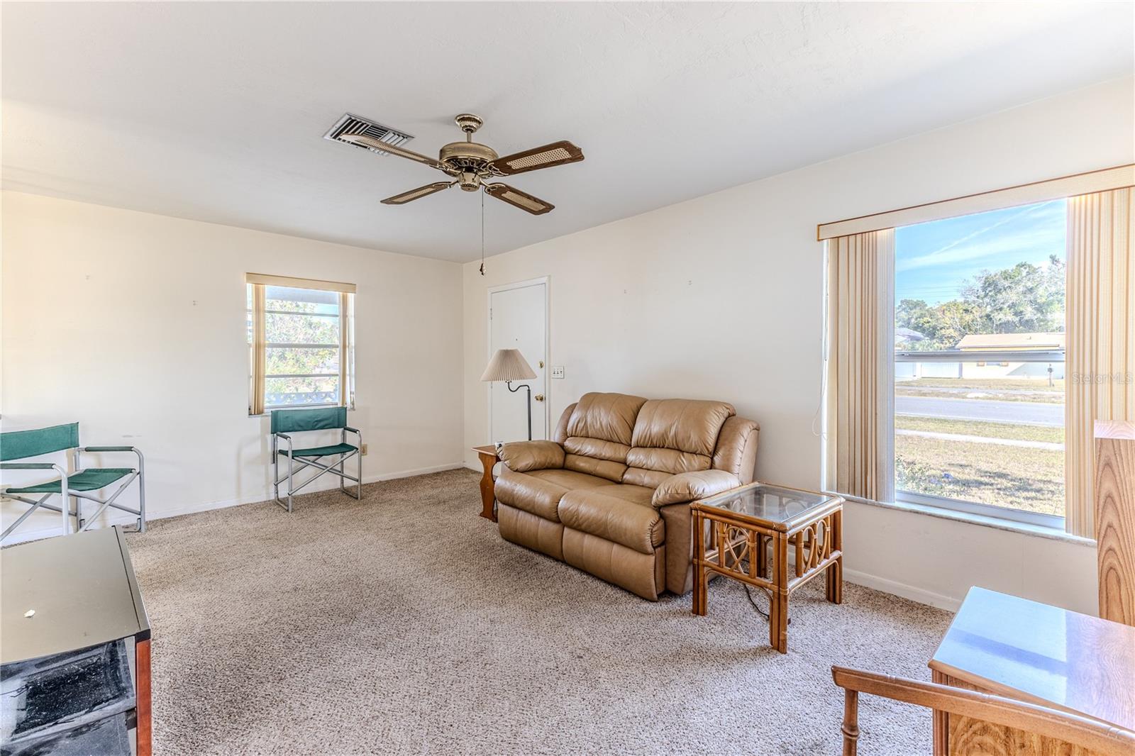 Image 8 of 35 For 6352 Spring Hill Drive