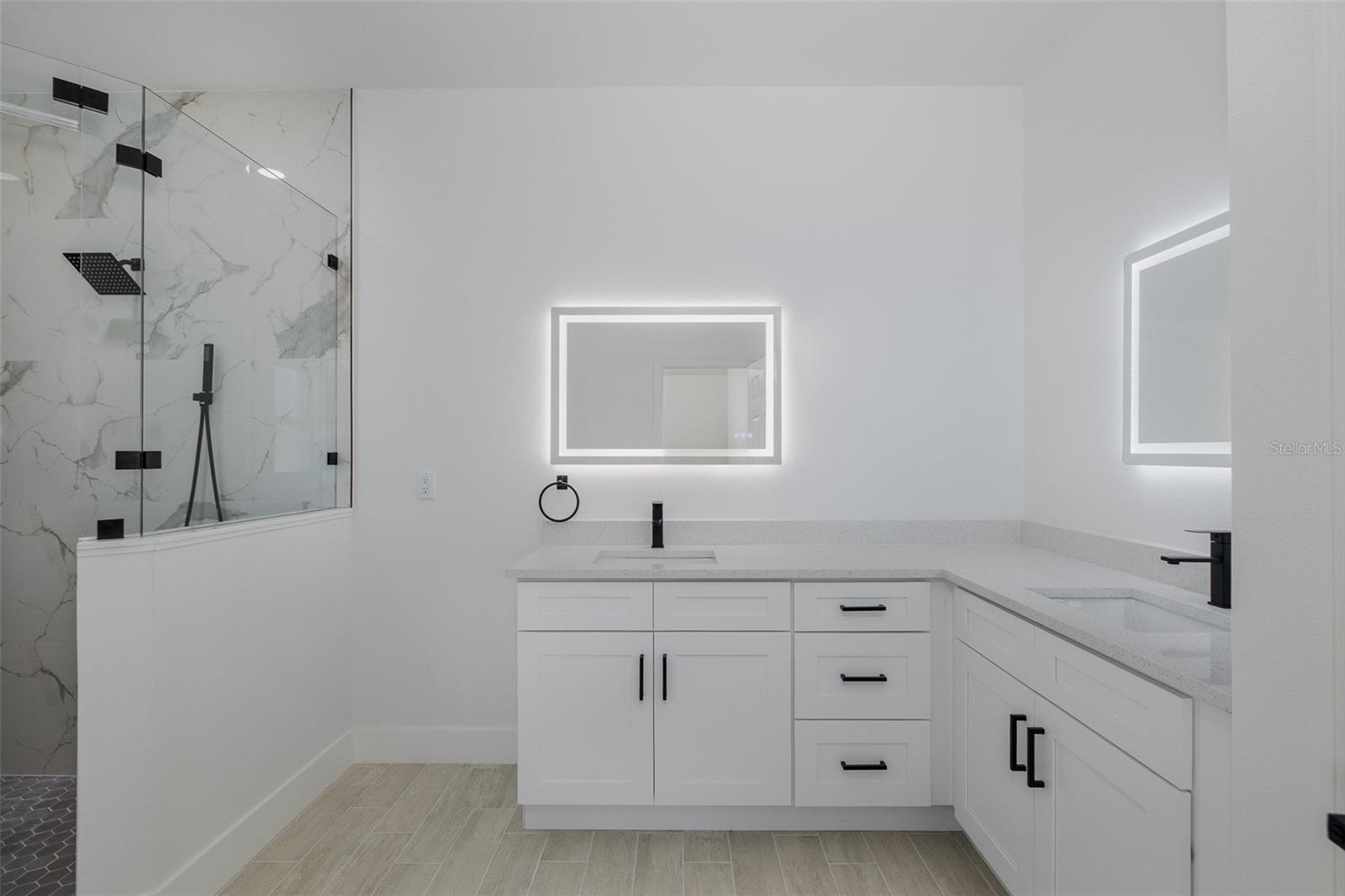 Listing photo id 12 for 11277 Fool Duck Avenue