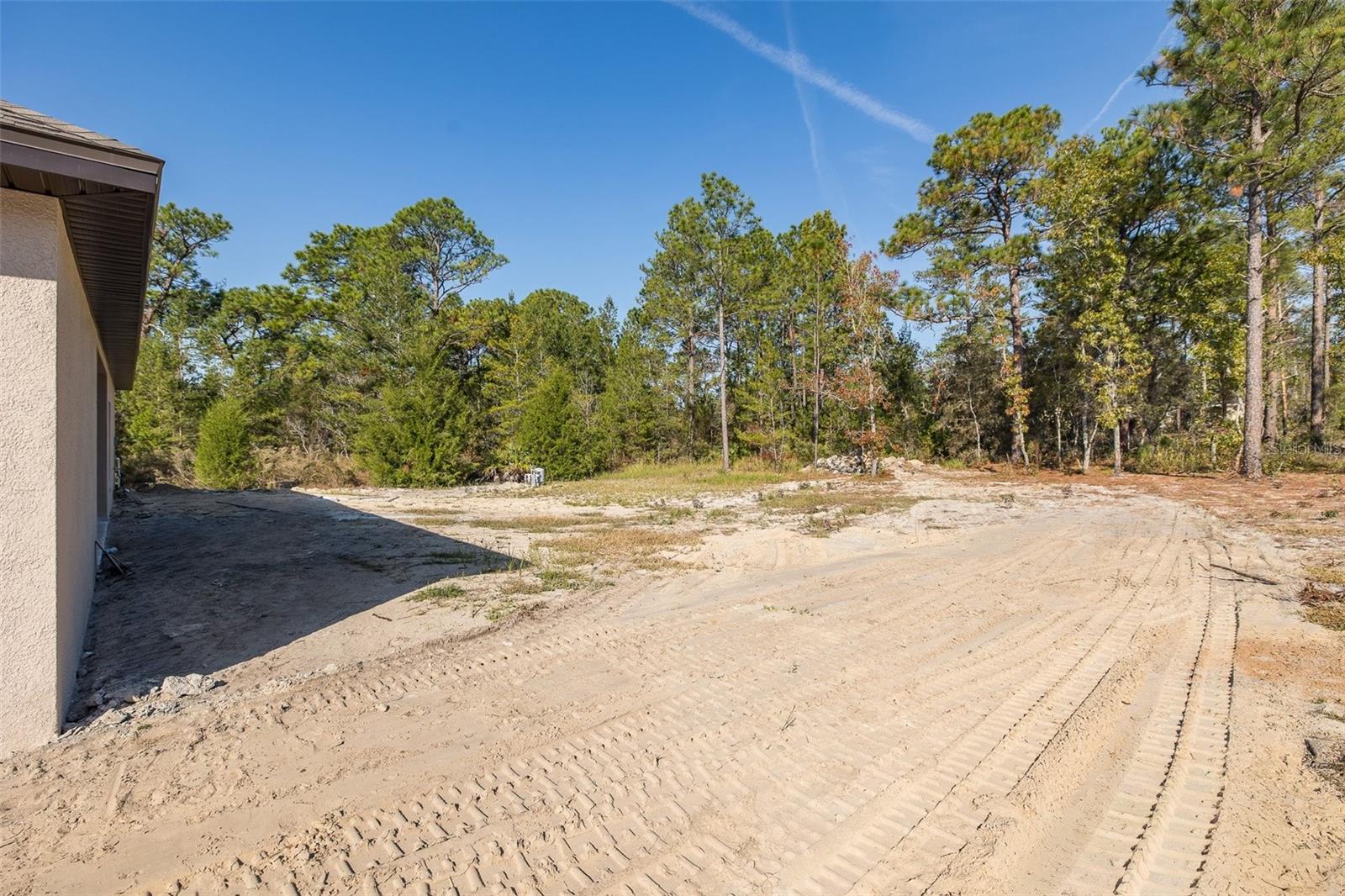 Listing photo id 35 for 11277 Fool Duck Avenue