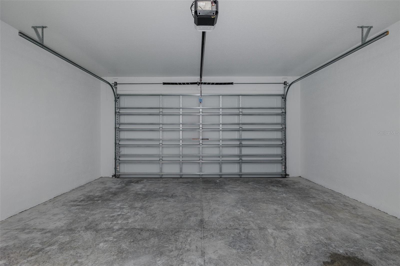 Listing photo id 57 for 11277 Fool Duck Avenue