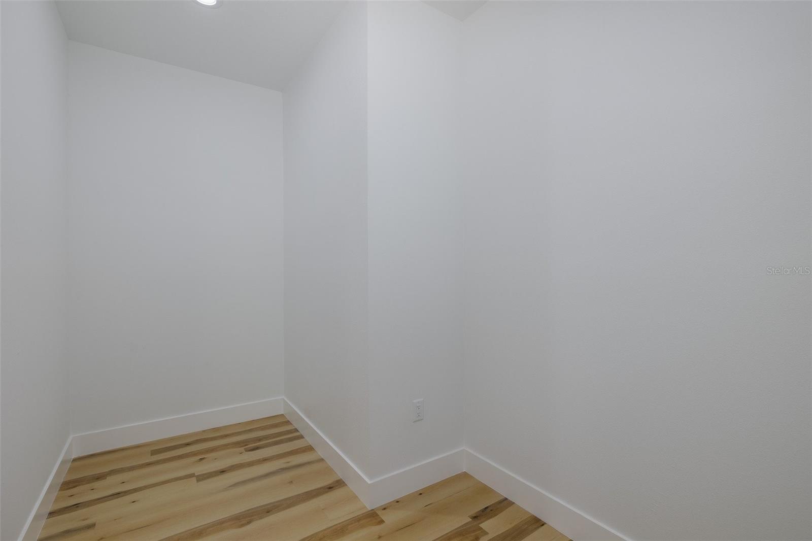 Listing photo id 67 for 11277 Fool Duck Avenue