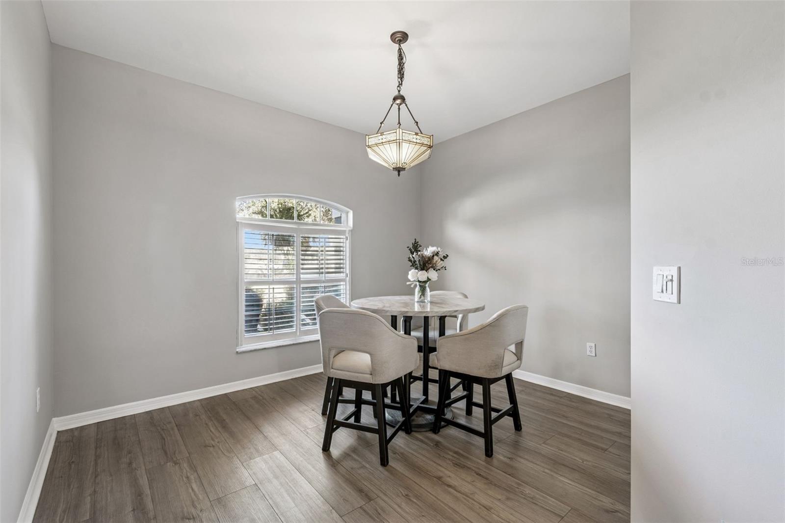 Image 20 of 100 For 14721 Scharber Road