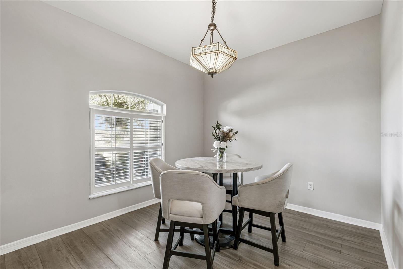 Image 21 of 100 For 14721 Scharber Road