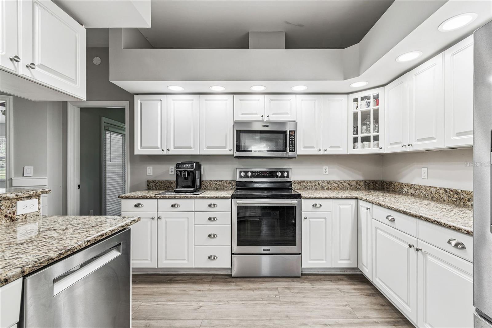 Image 31 of 100 For 14721 Scharber Road