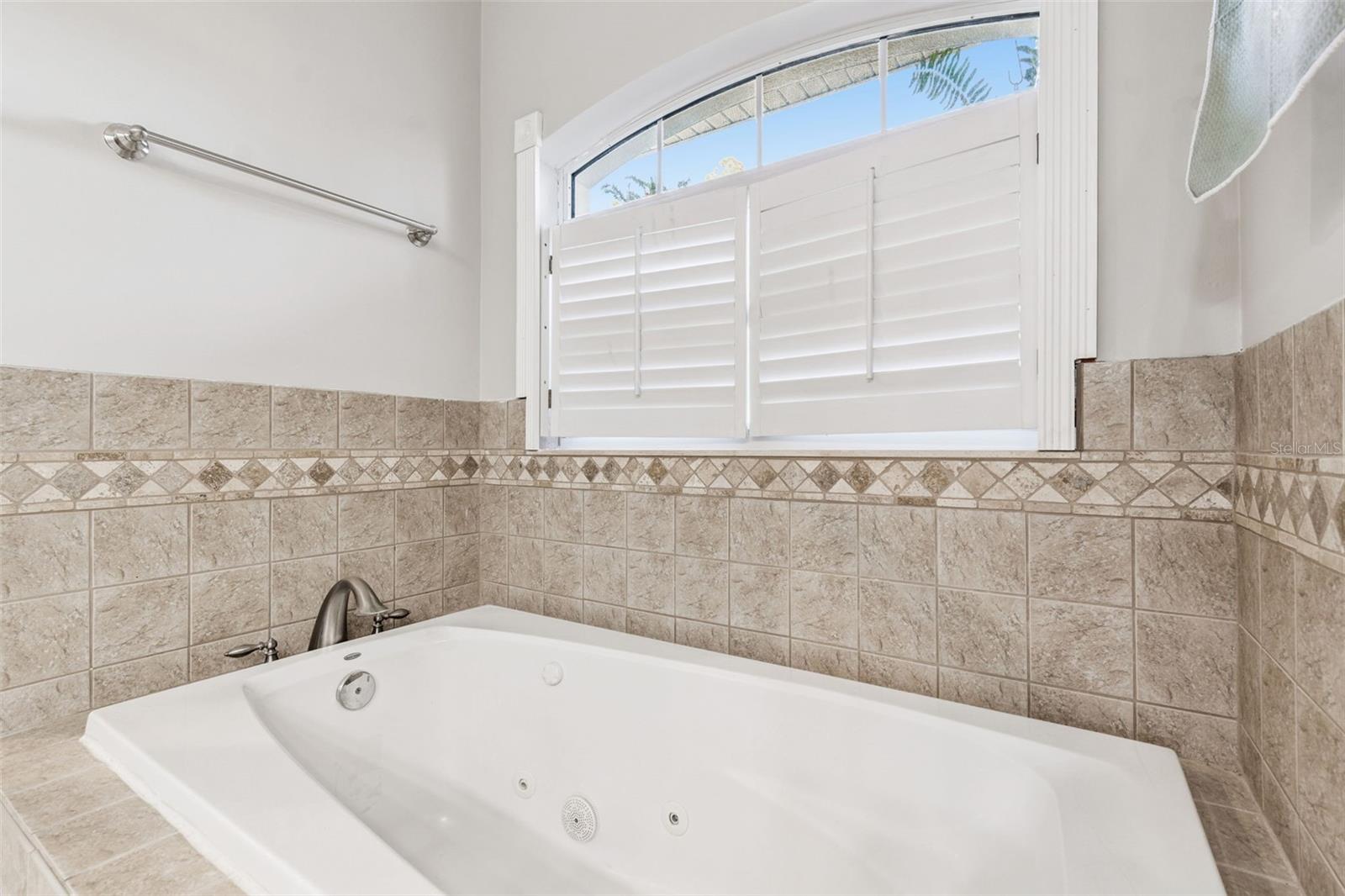 Image 51 of 100 For 14721 Scharber Road