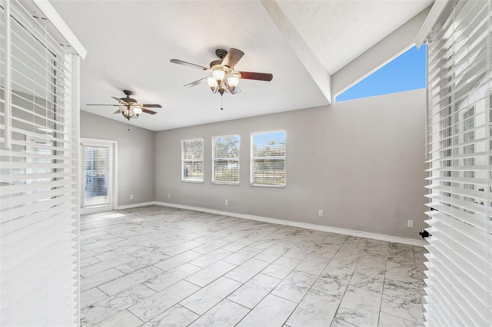 Image 63 of 100 For 14721 Scharber Road