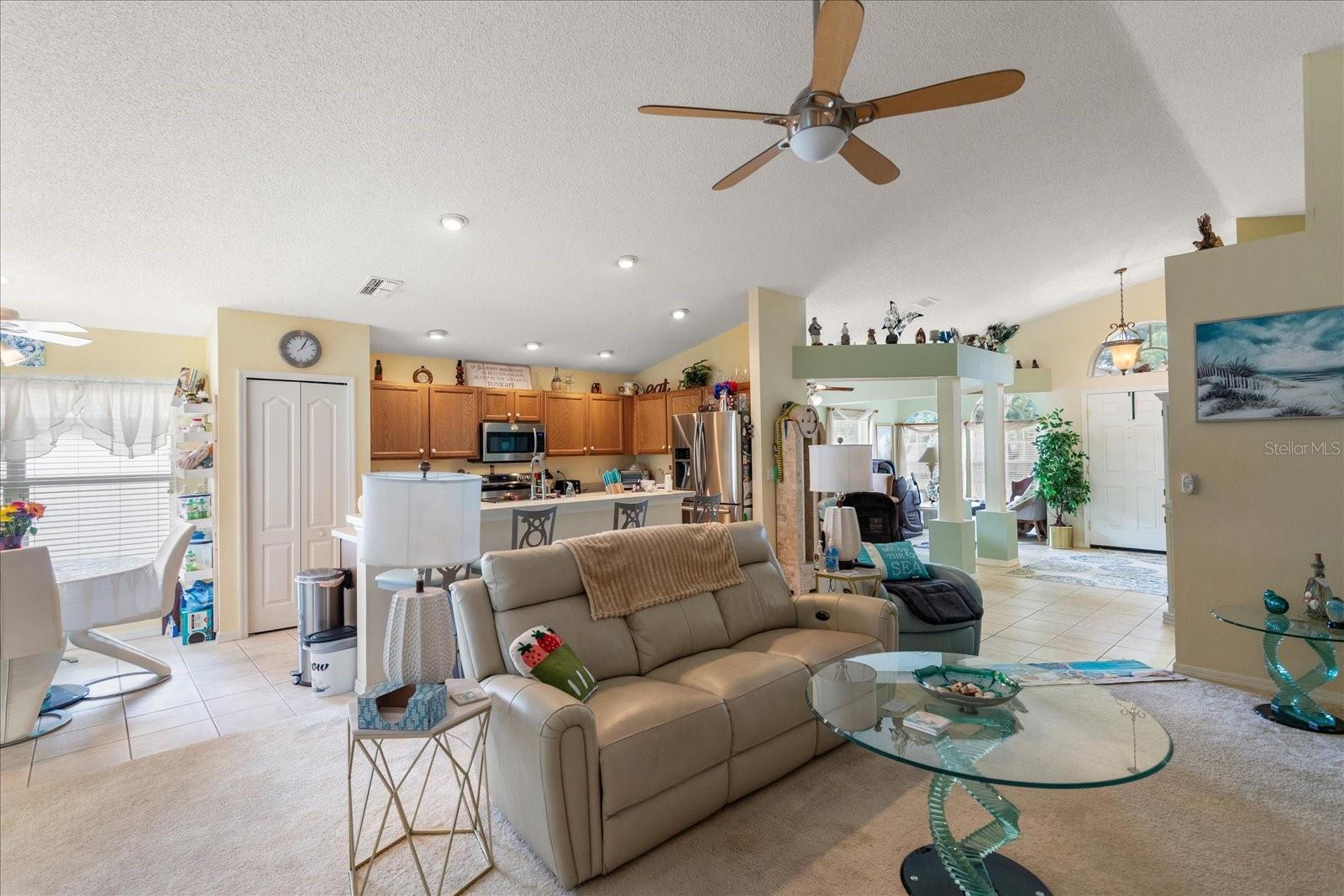 Image 21 of 45 For 371 Quane Avenue