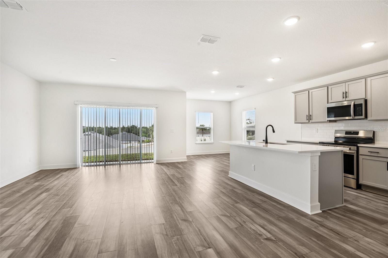 Image 11 of 46 For 13112 Siam Drive