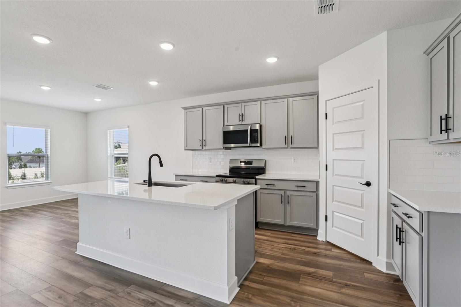 Image 15 of 46 For 13112 Siam Drive