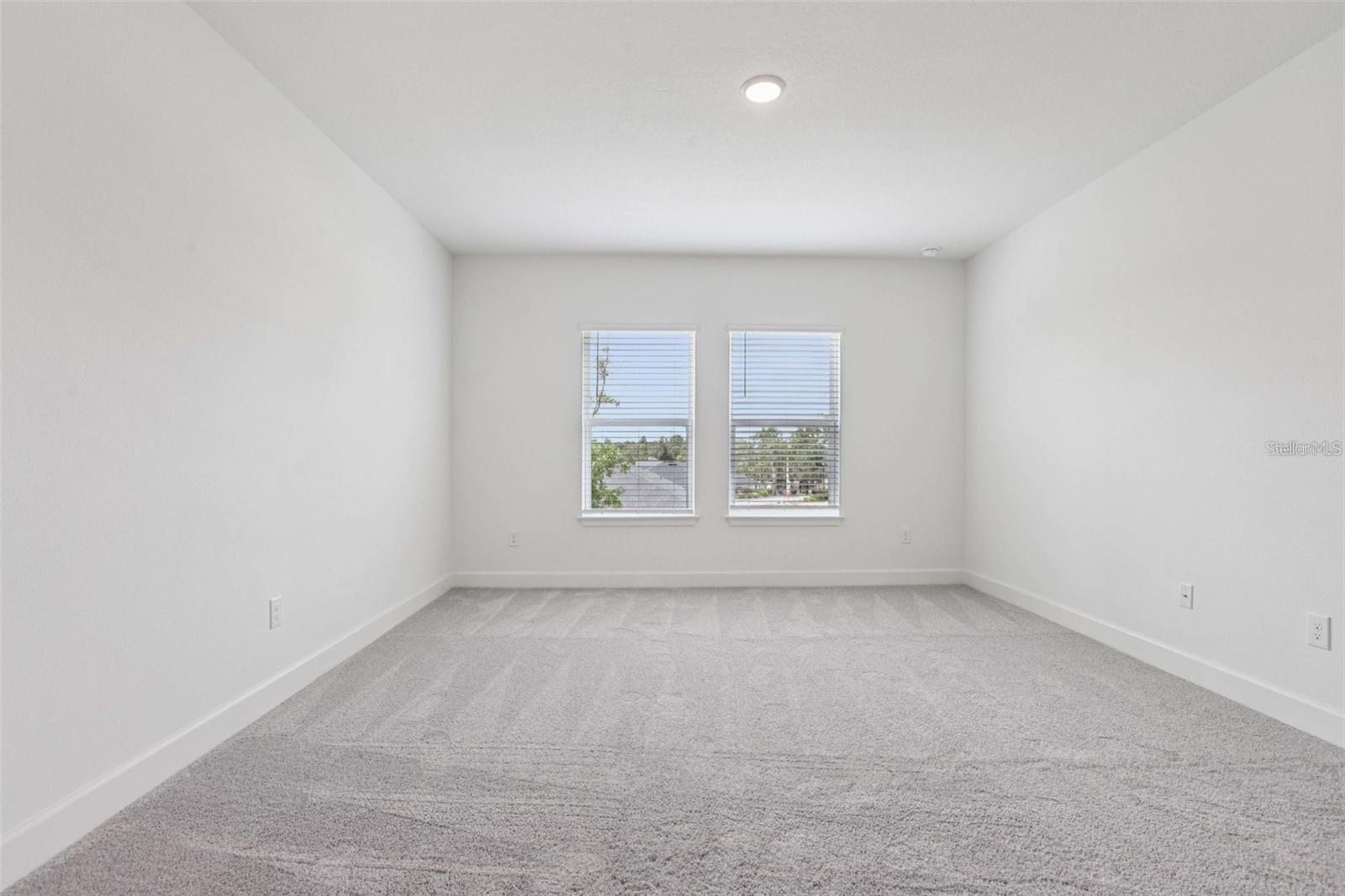 Image 26 of 46 For 13112 Siam Drive