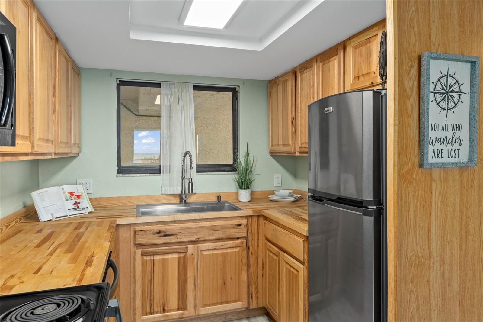 Image 10 of 55 For 5915 Sea Ranch Drive 408