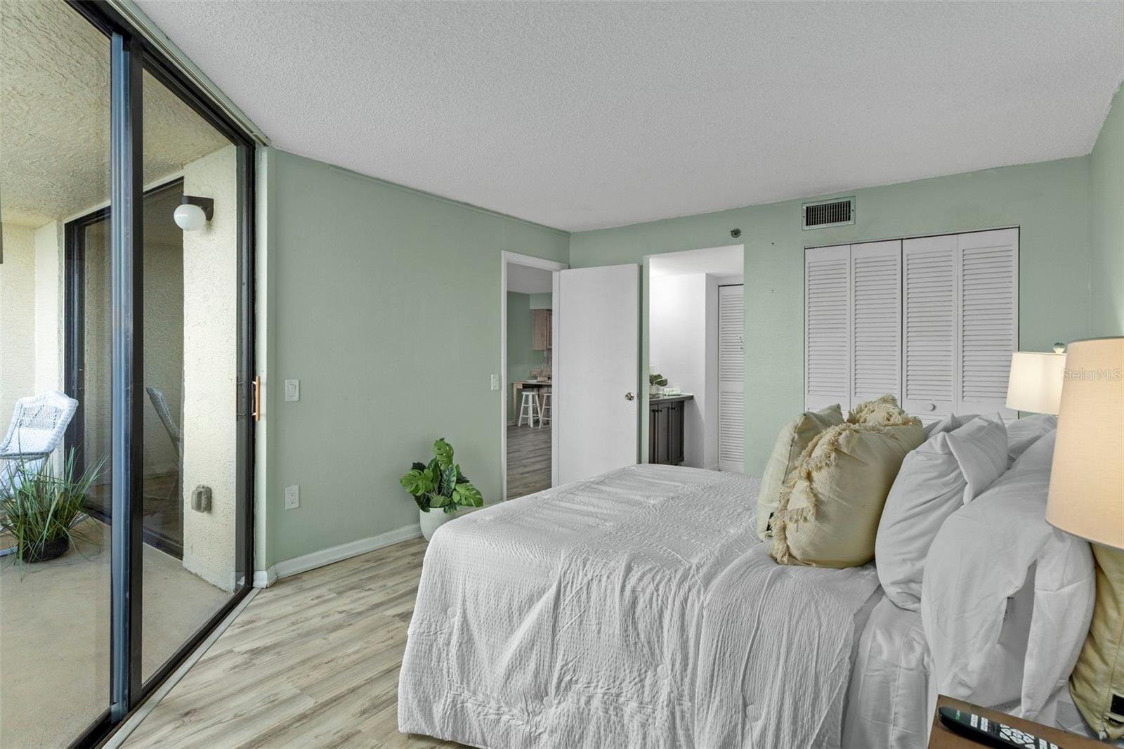 Image 13 of 55 For 5915 Sea Ranch Drive 408