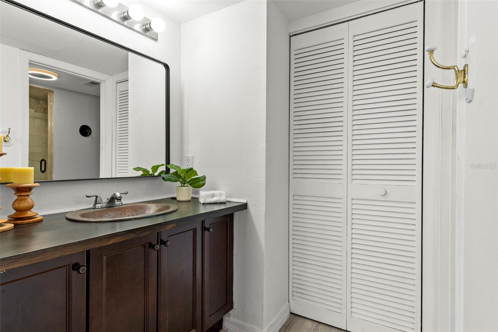 Image 14 of 55 For 5915 Sea Ranch Drive 408