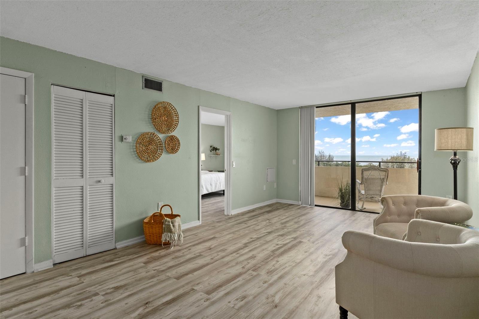 Image 4 of 55 For 5915 Sea Ranch Drive 408