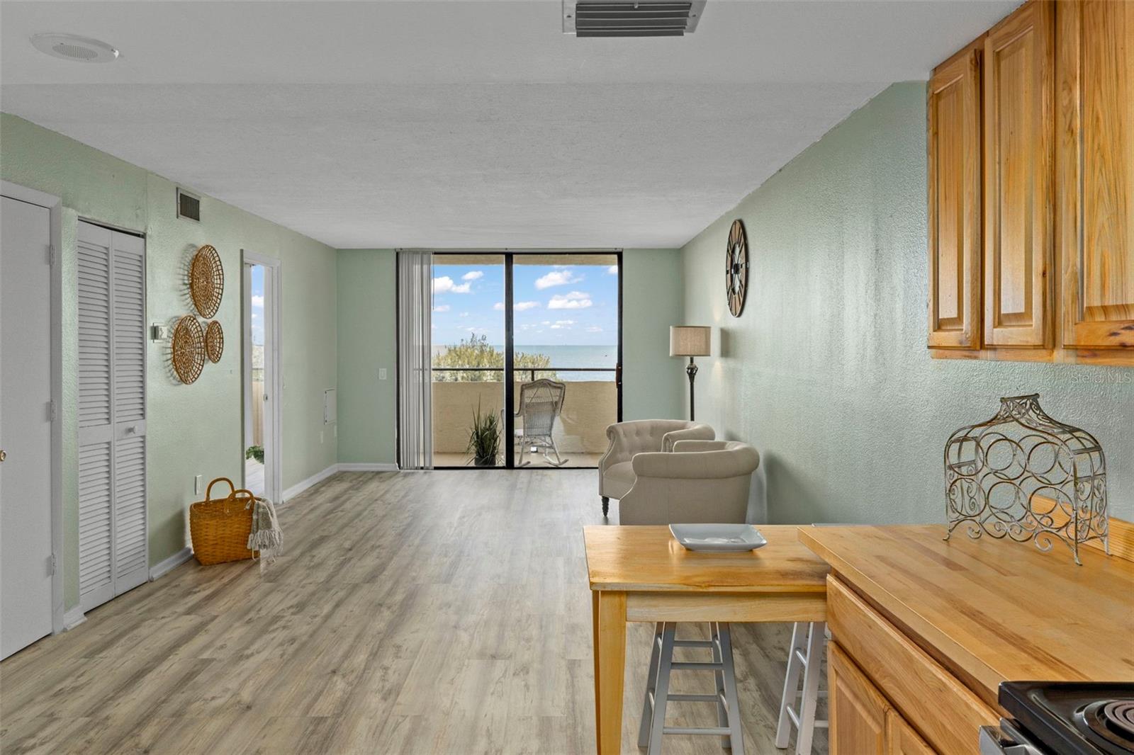 Image 8 of 55 For 5915 Sea Ranch Drive 408