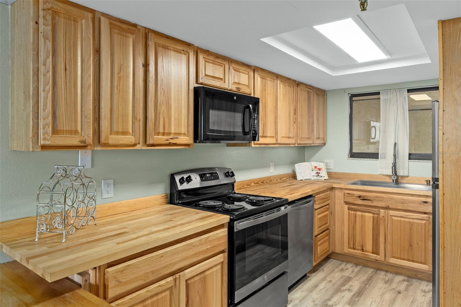 Image 9 of 55 For 5915 Sea Ranch Drive 408