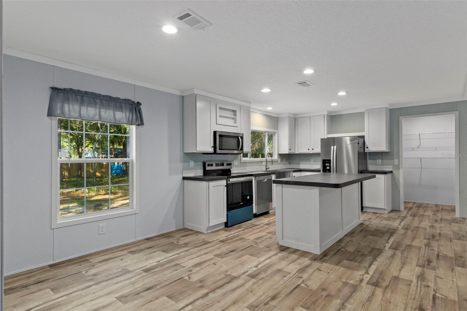 Image 22 of 49 For 3434 Aberdeen Terrace