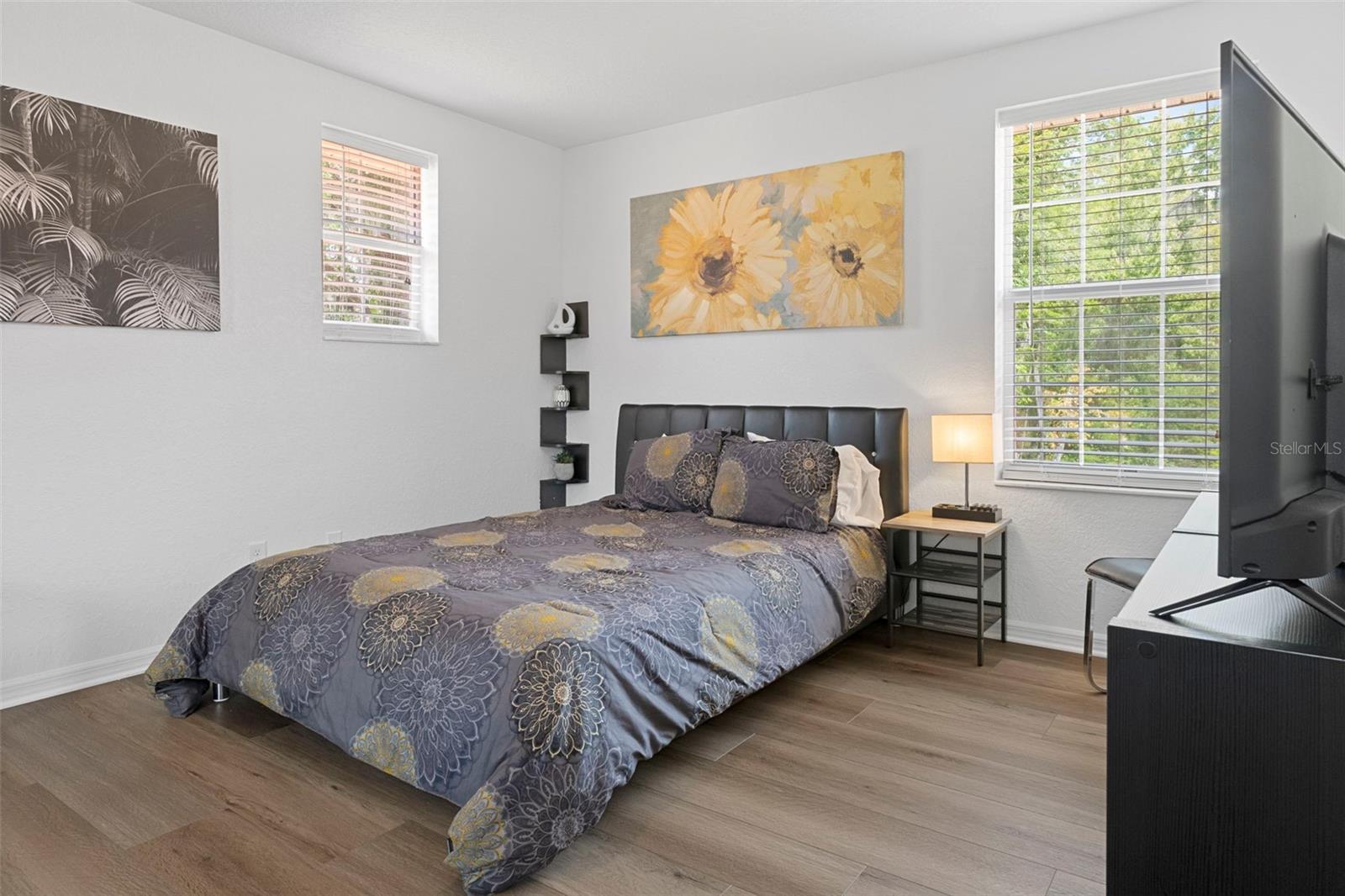 Listing photo id 32 for 4810 Amstel Drive 125