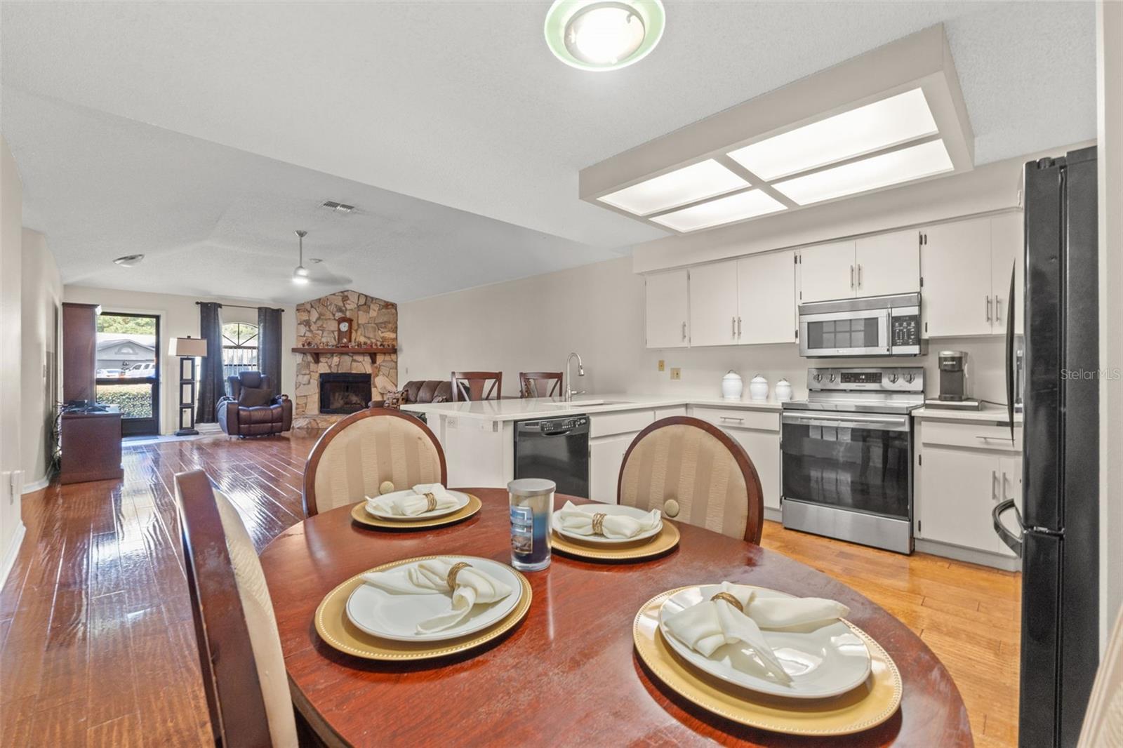 Image 14 of 26 For 23315 Club Villas Drive