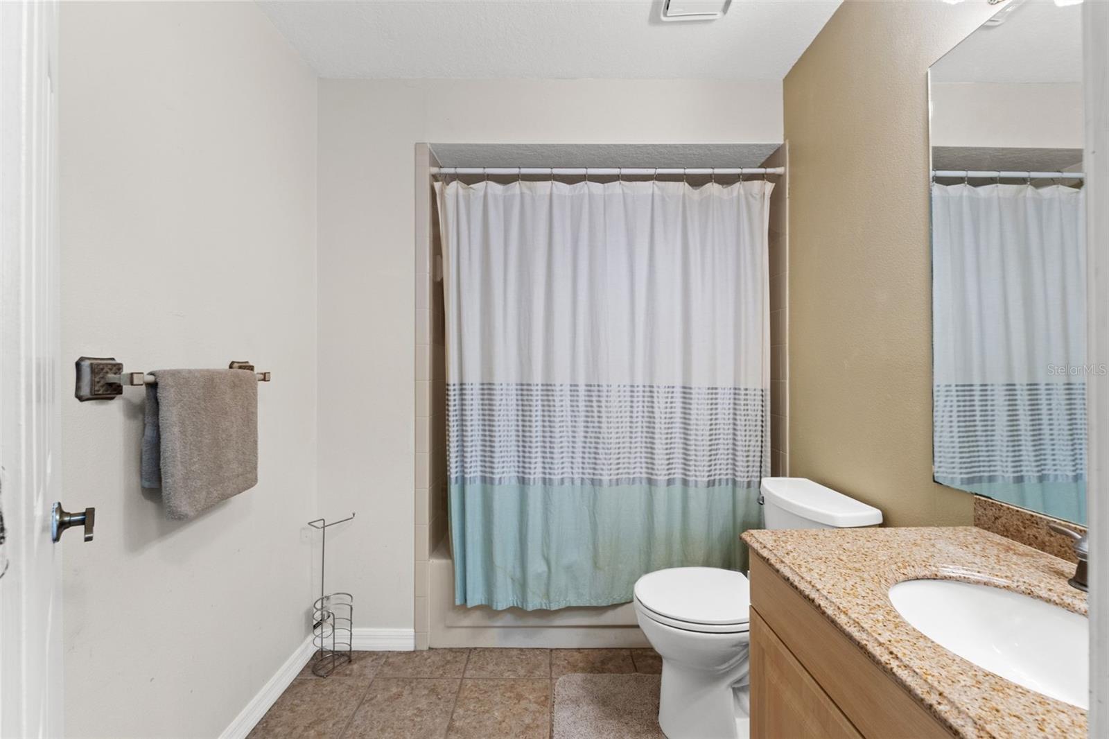 Image 17 of 26 For 23315 Club Villas Drive