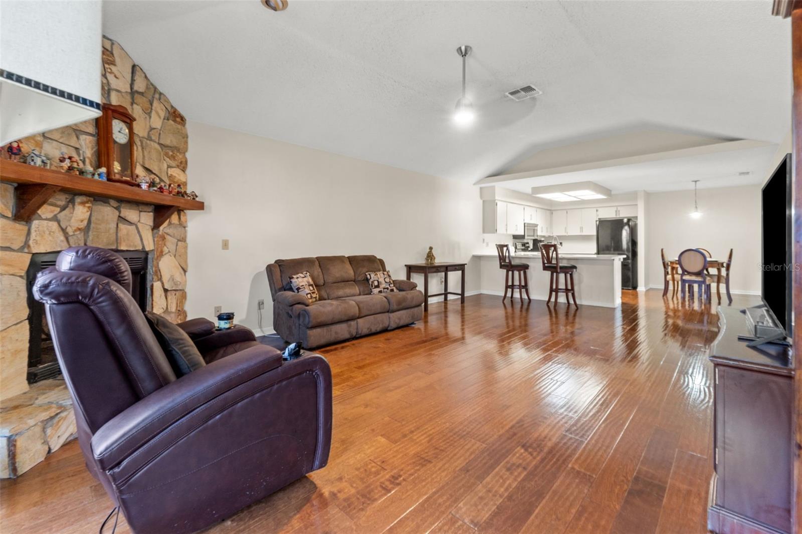 Image 8 of 26 For 23315 Club Villas Drive