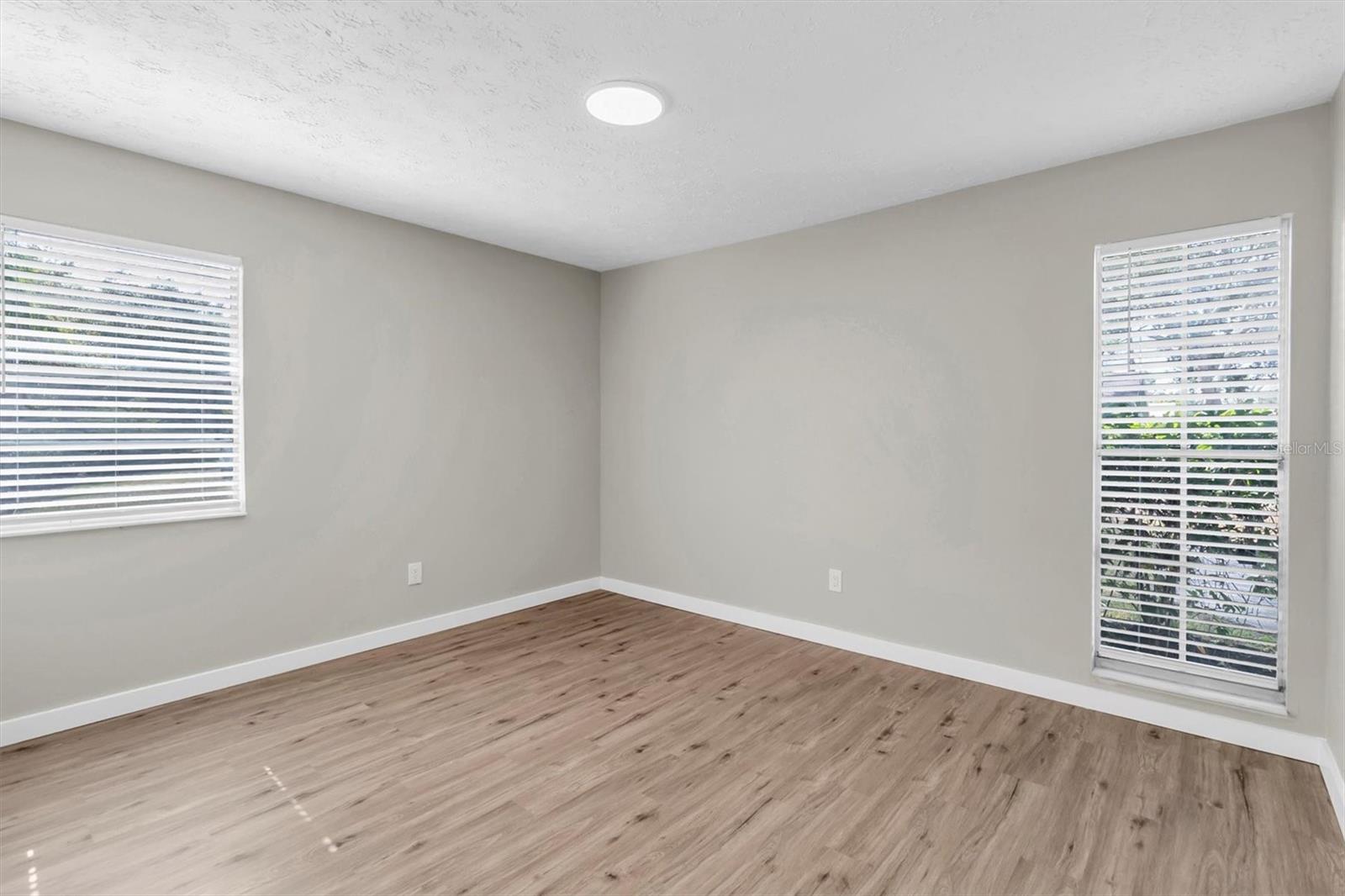 Image 21 of 31 For 4406 Pine Meadow Court