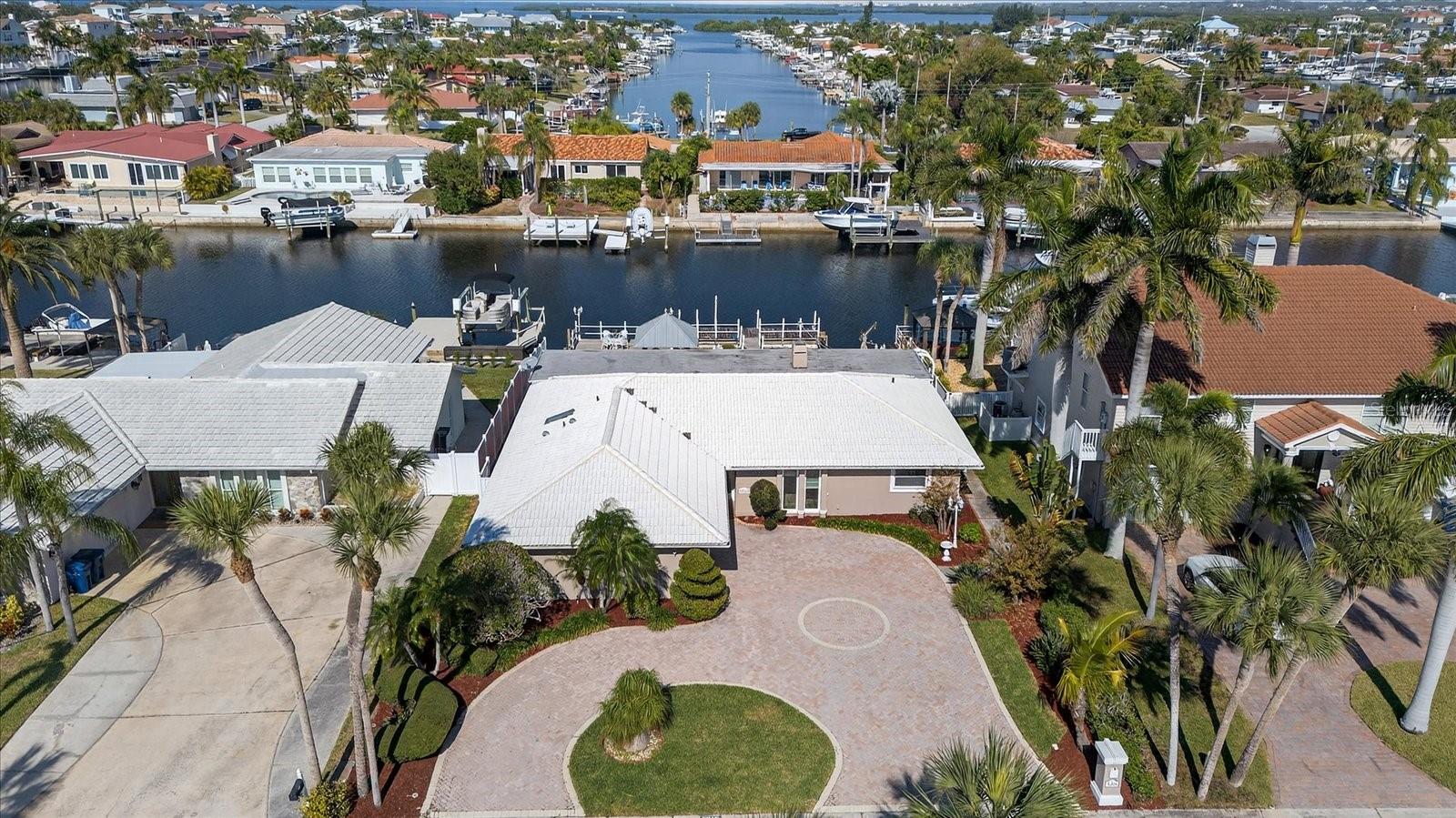 Image 10 of 94 For 3315 Seaway Drive