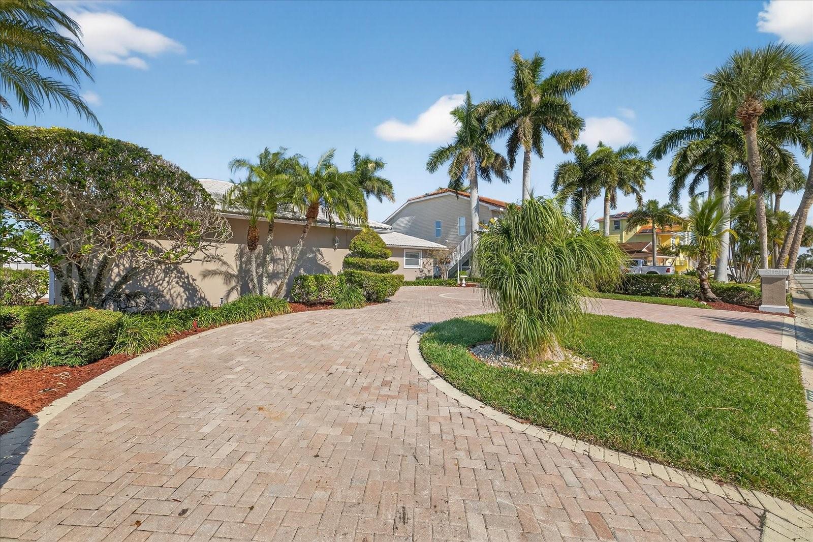 Image 18 of 94 For 3315 Seaway Drive