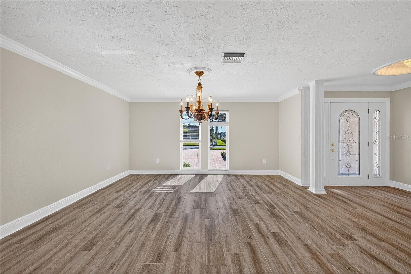 Image 20 of 94 For 3315 Seaway Drive