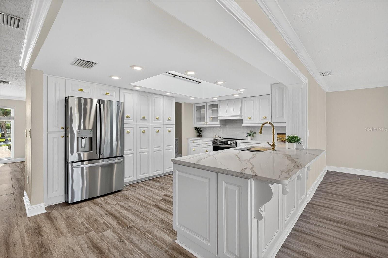 Image 29 of 94 For 3315 Seaway Drive