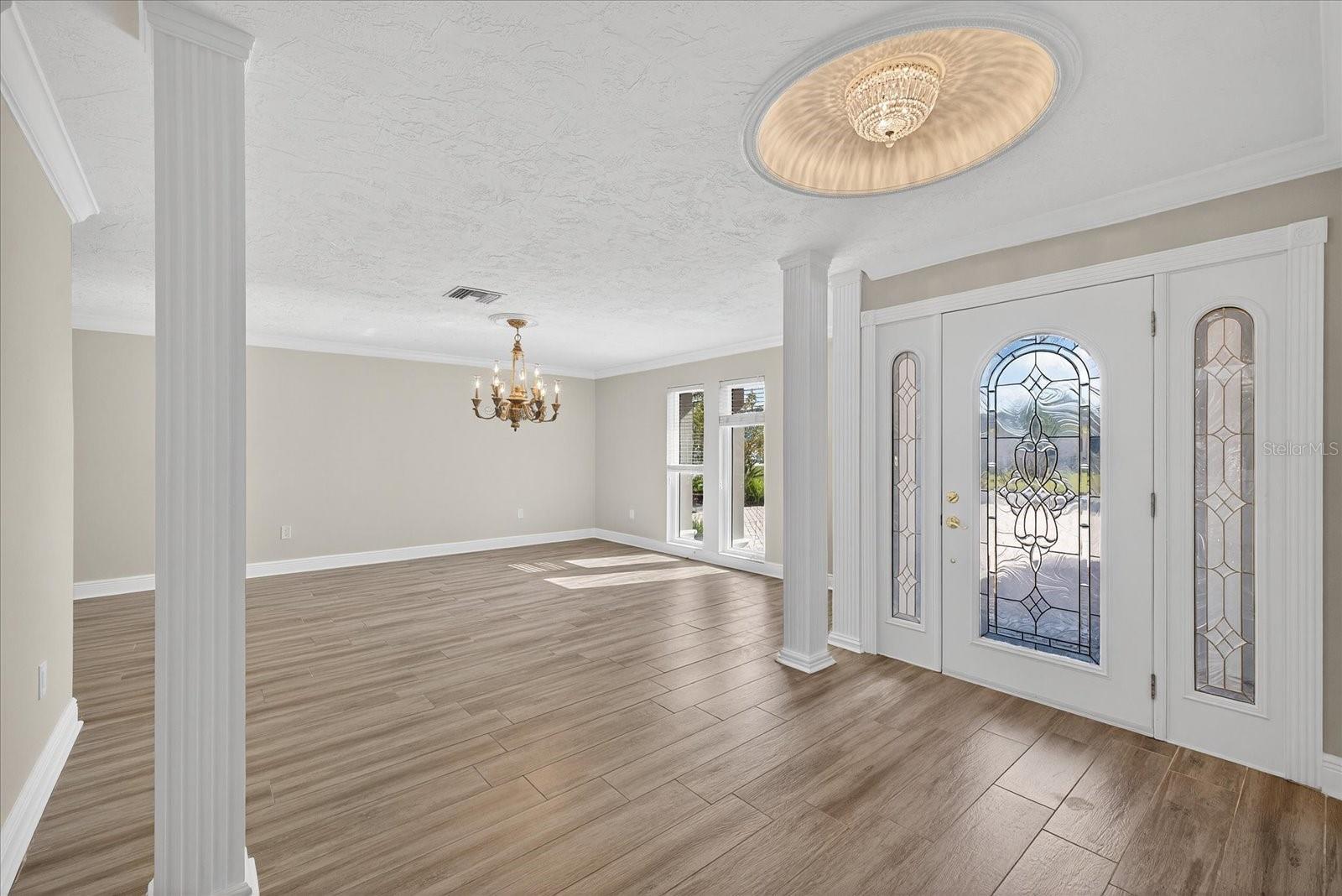 Image 3 of 94 For 3315 Seaway Drive