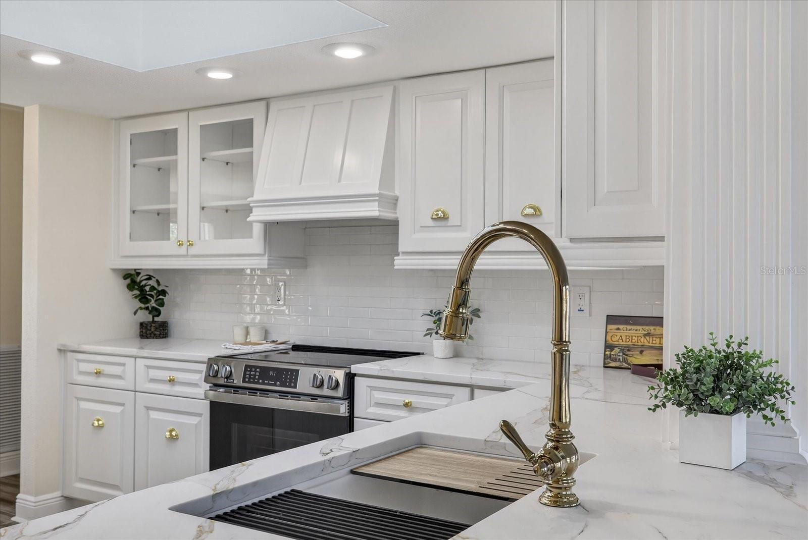 Image 33 of 94 For 3315 Seaway Drive