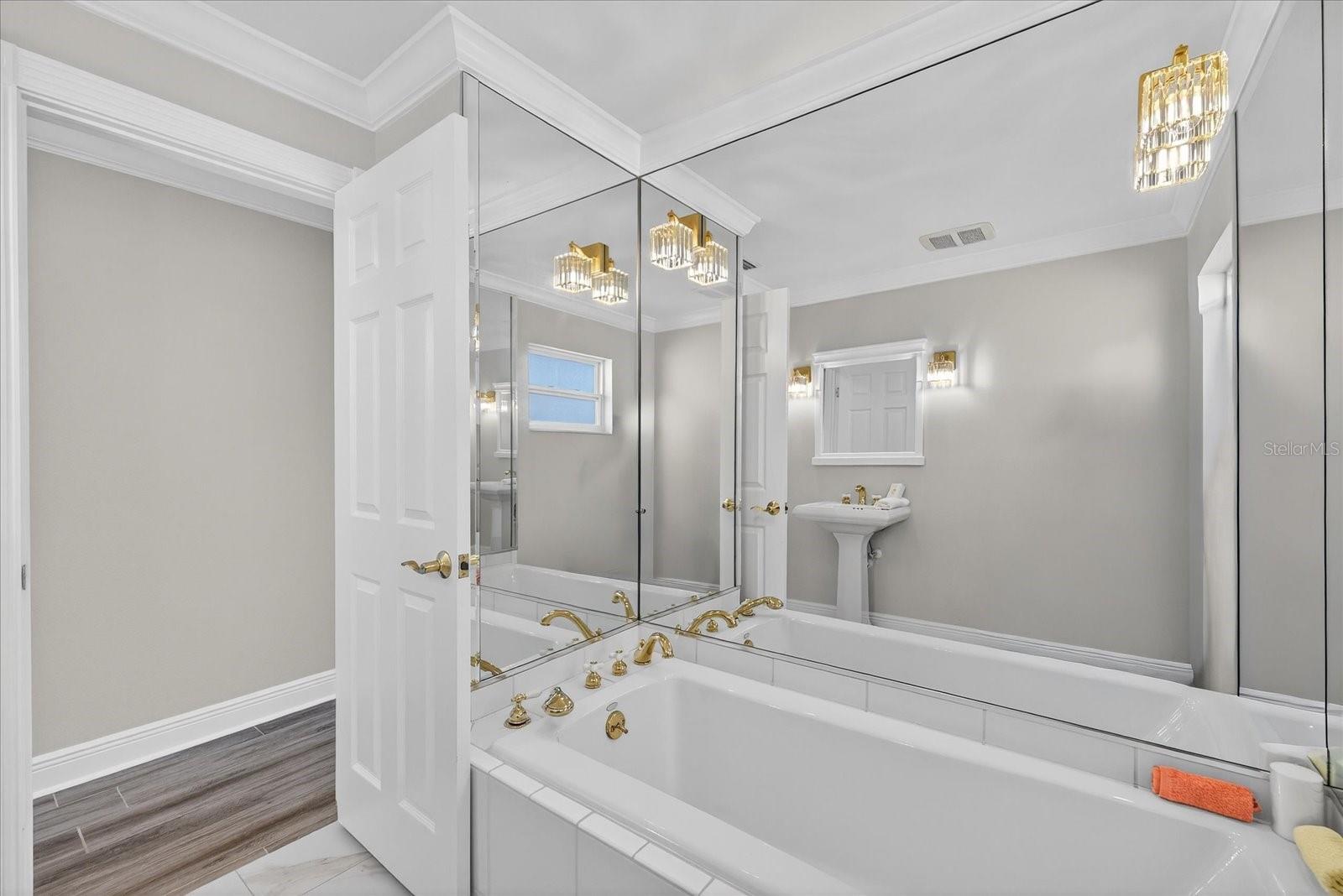 Image 36 of 94 For 3315 Seaway Drive