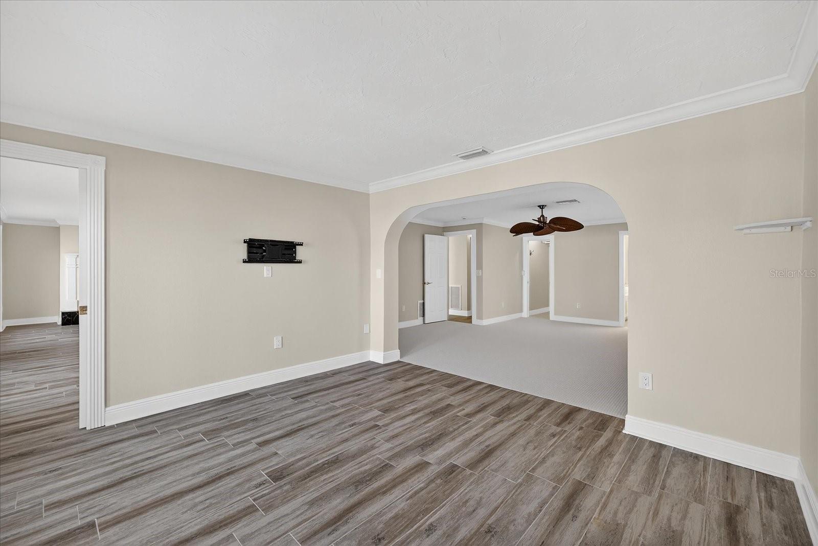 Image 37 of 94 For 3315 Seaway Drive