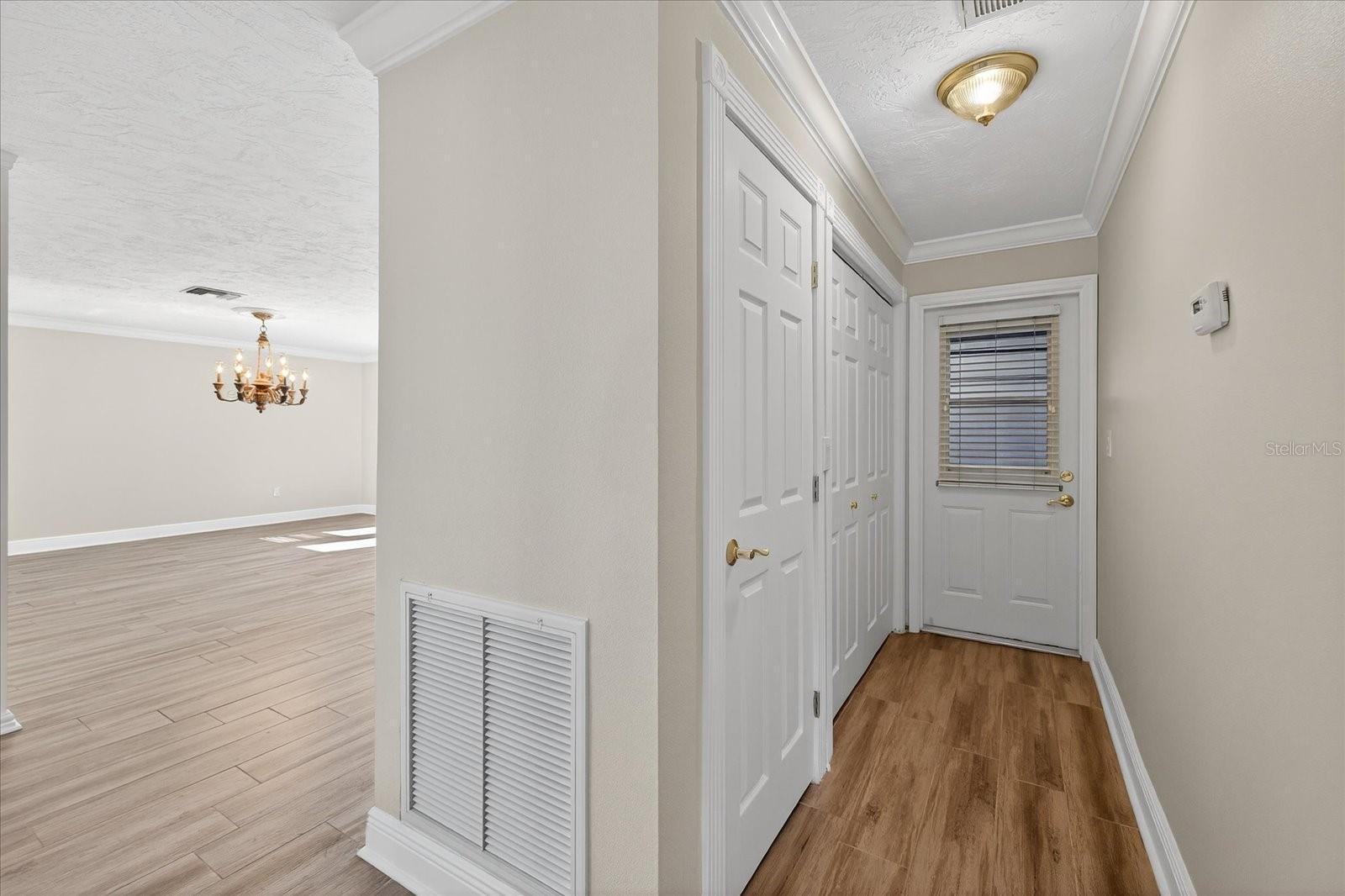 Image 49 of 94 For 3315 Seaway Drive