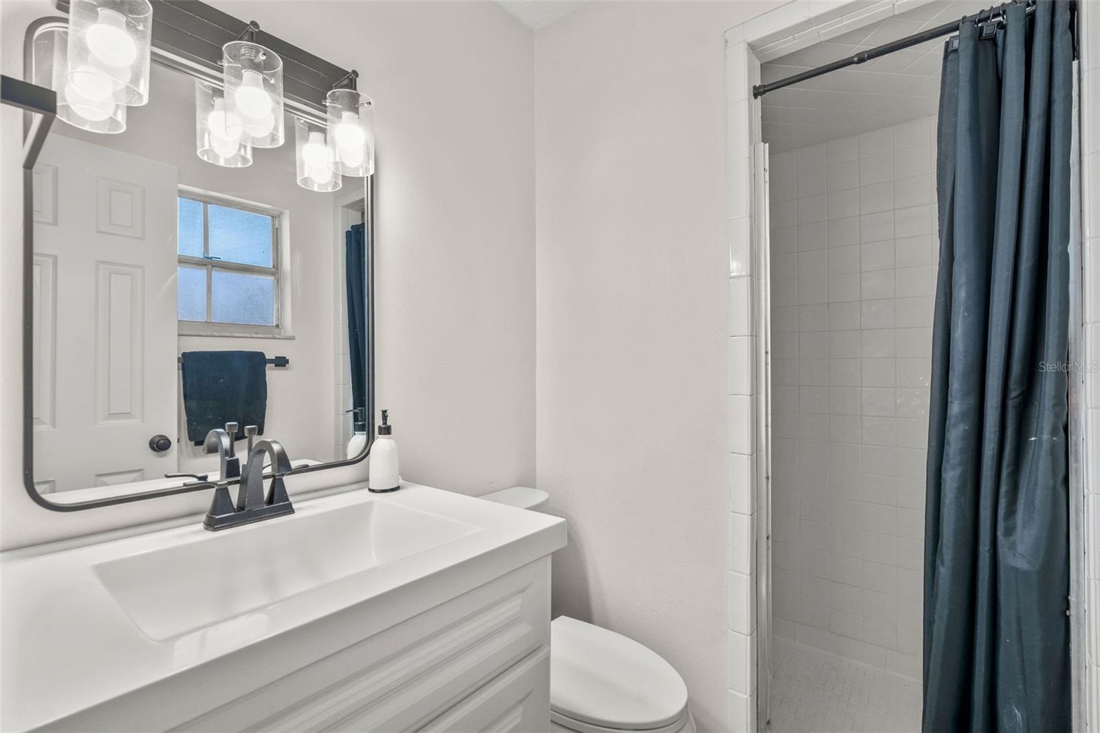 Listing photo id 11 for 37321 Hickory Hill Lane