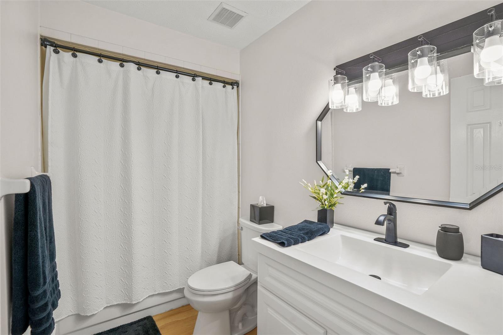 Listing photo id 14 for 37321 Hickory Hill Lane