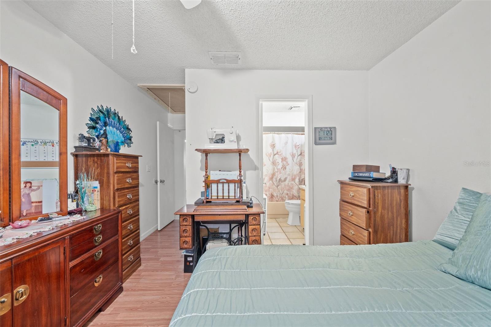 Image 16 of 30 For 7110 Barclay Avenue B