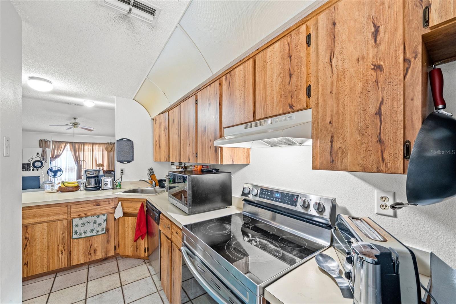 Image 9 of 30 For 7110 Barclay Avenue B