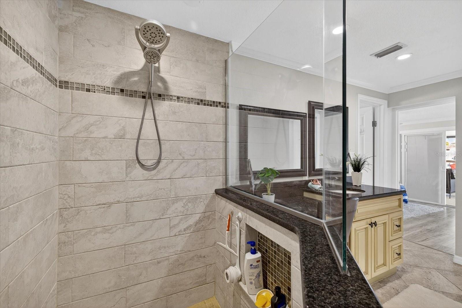 Image 32 of 81 For 5008 Forecastle Drive