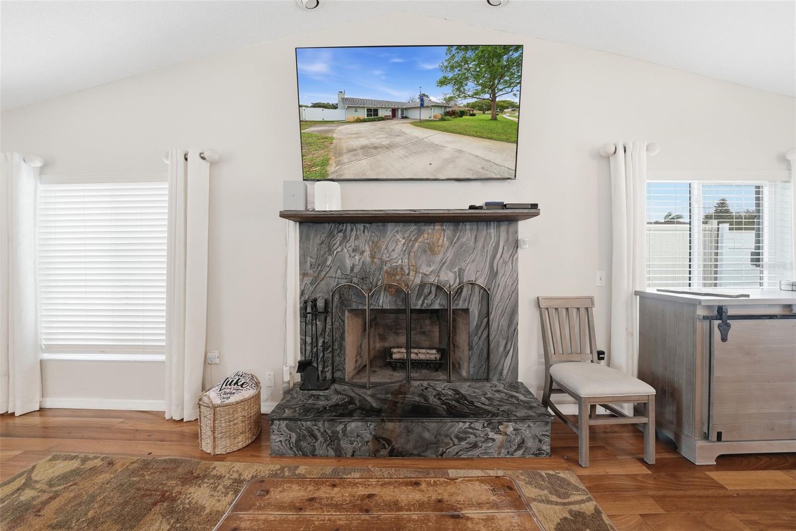 Image 12 of 82 For 7712 Lakeside Woodlands