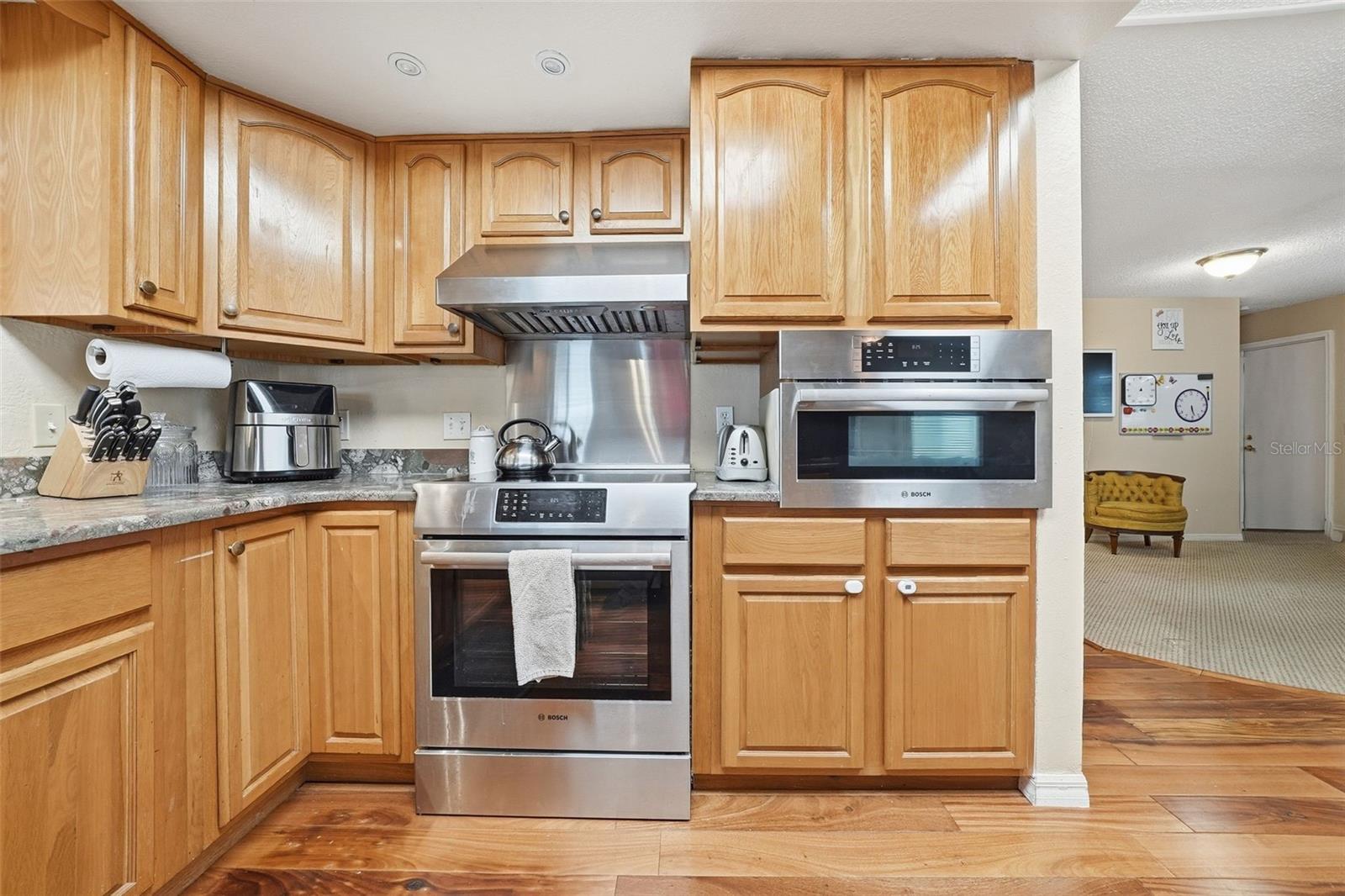 Image 14 of 82 For 7712 Lakeside Woodlands