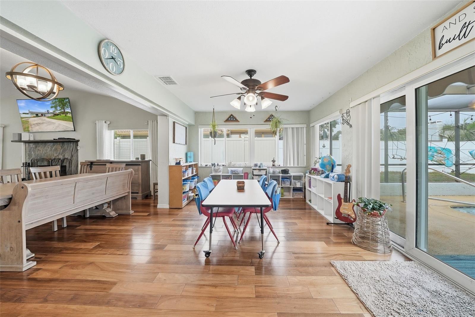 Image 39 of 82 For 7712 Lakeside Woodlands