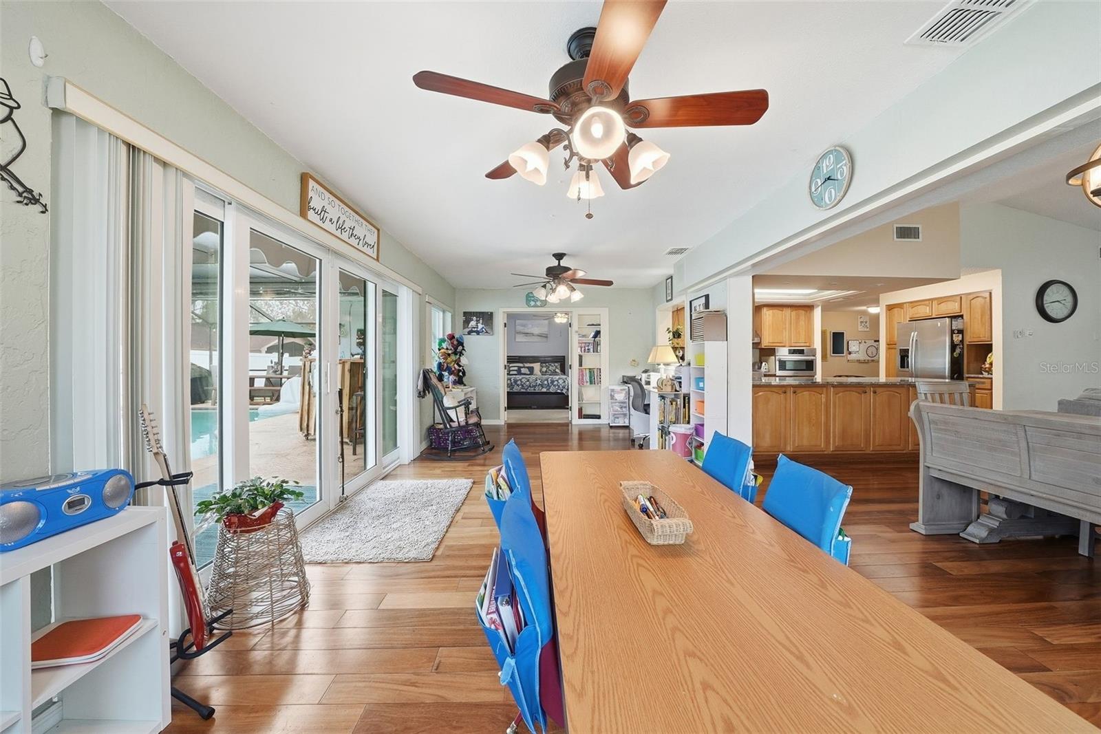 Image 43 of 82 For 7712 Lakeside Woodlands