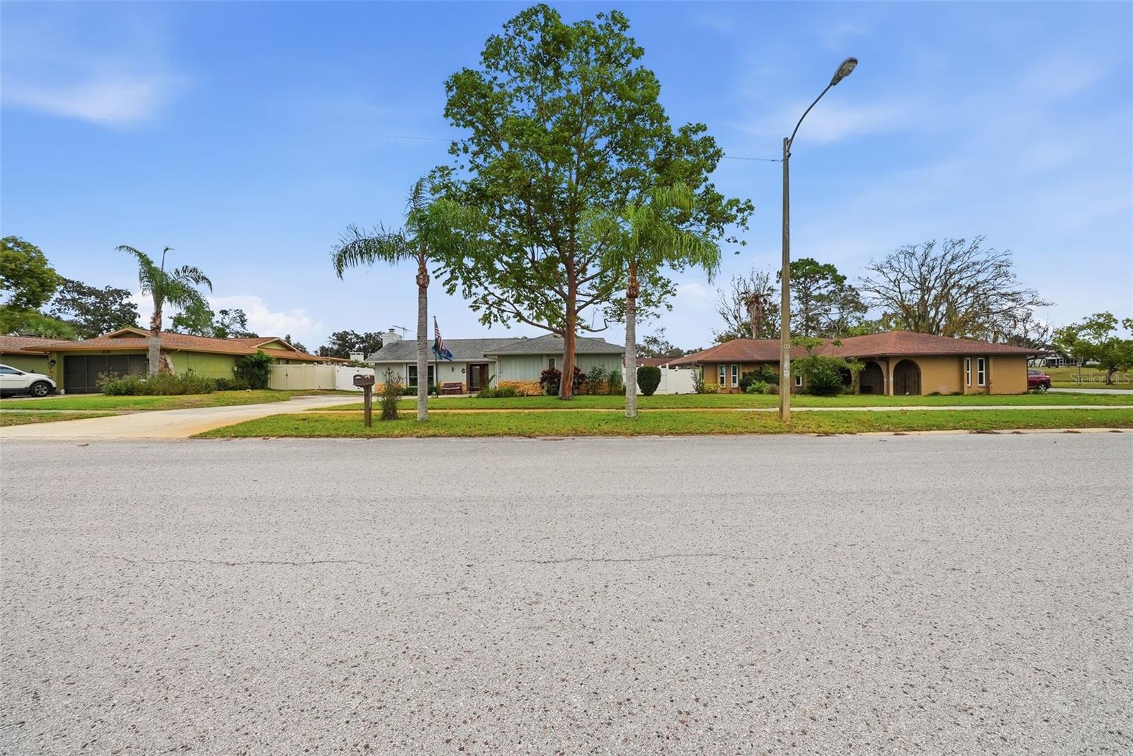 Image 78 of 82 For 7712 Lakeside Woodlands