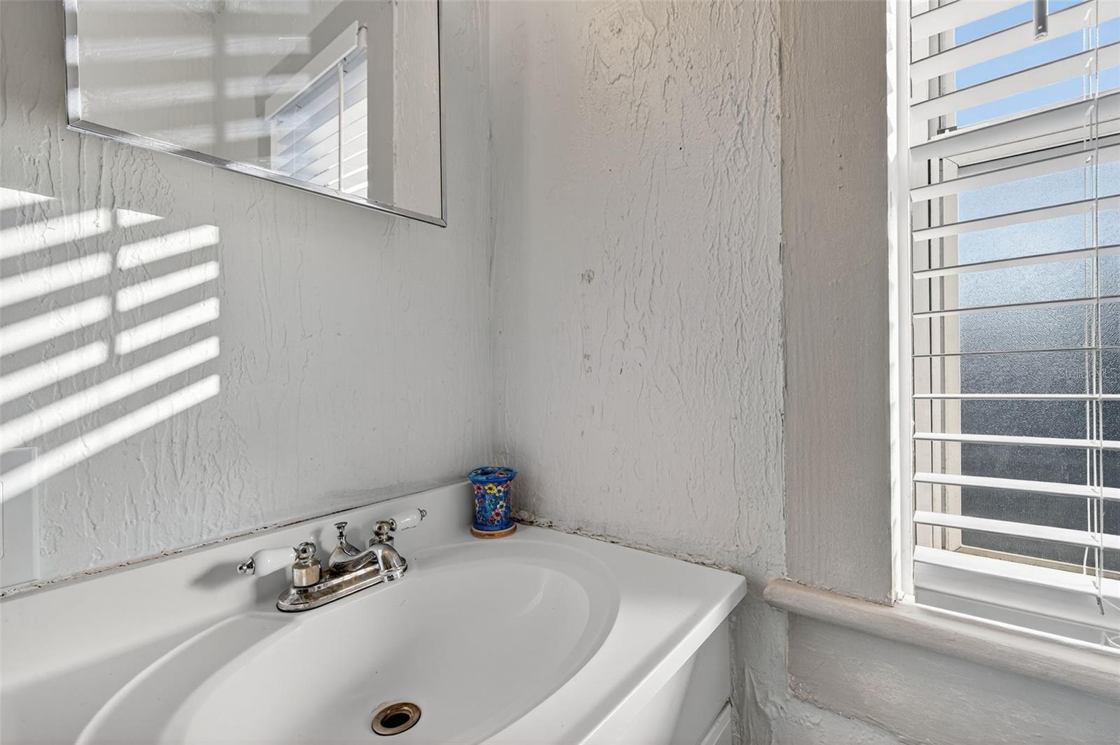 Image 16 of 84 For 312 Orange Street B