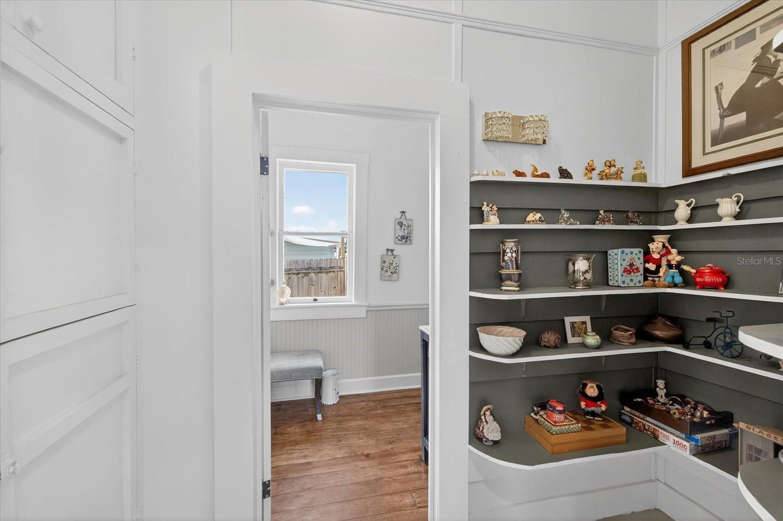 Image 23 of 43 For 6207 Main Street