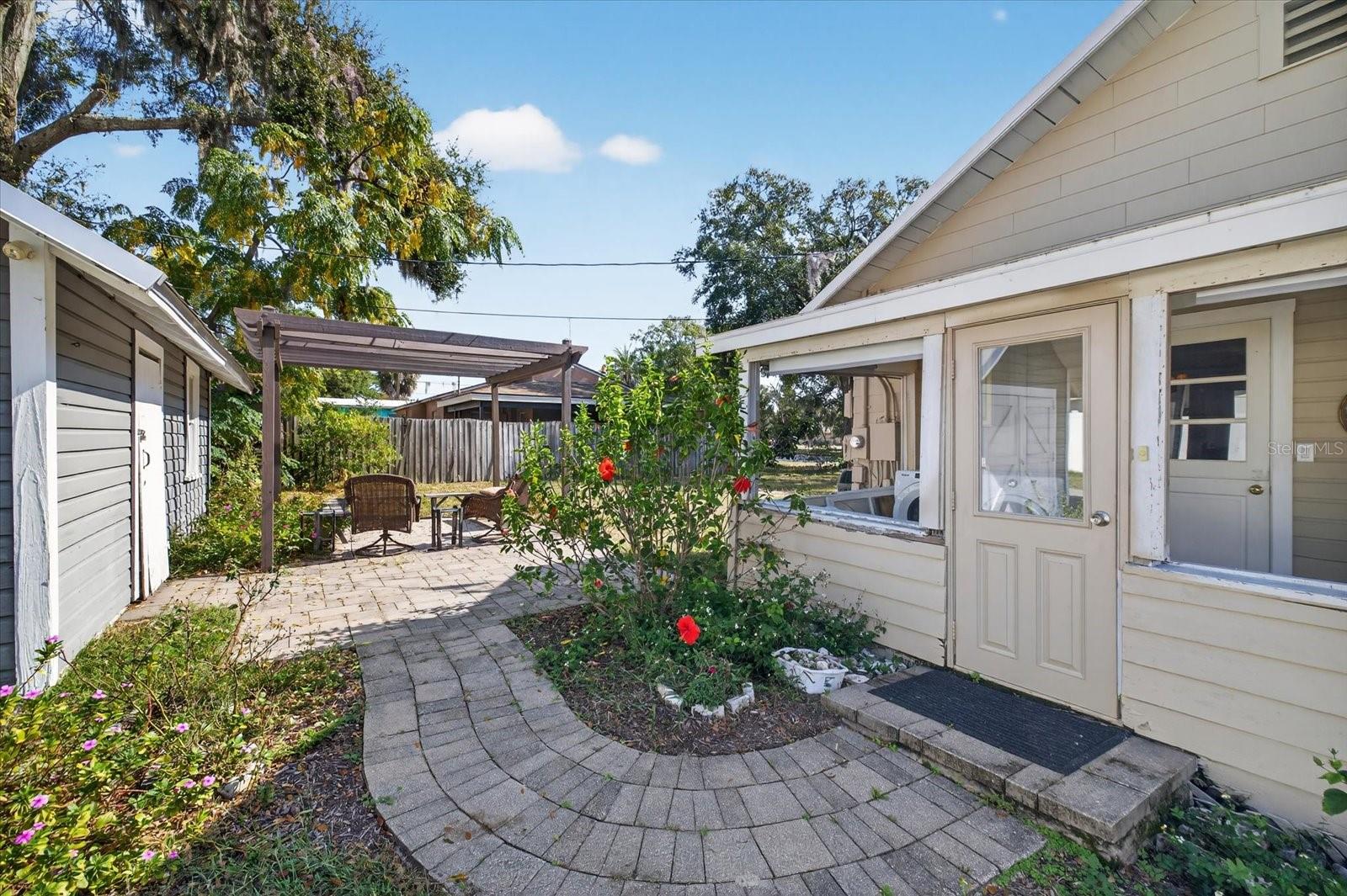 Image 40 of 43 For 6207 Main Street