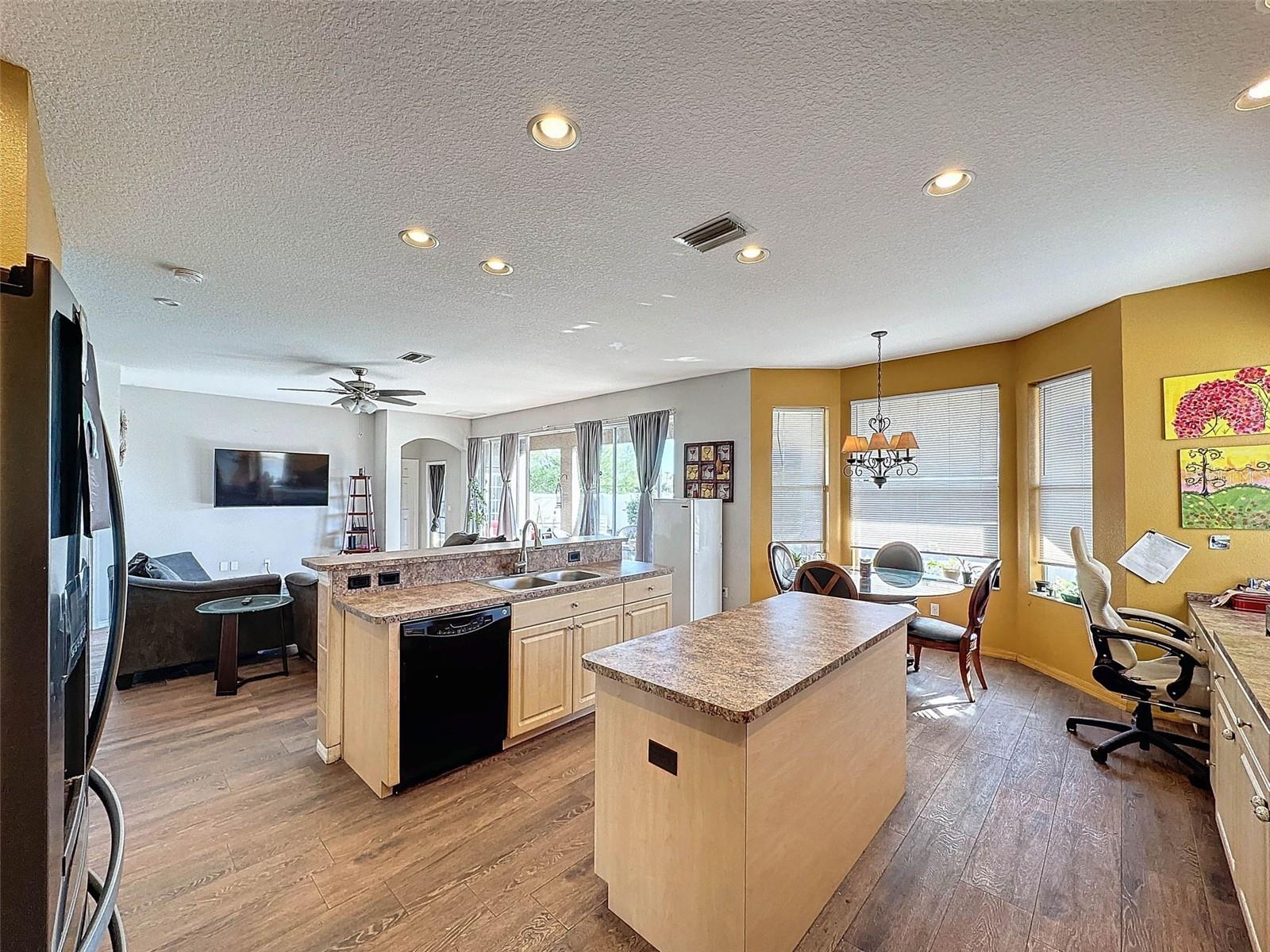 Image 23 of 81 For 4165 Copper Hill Road