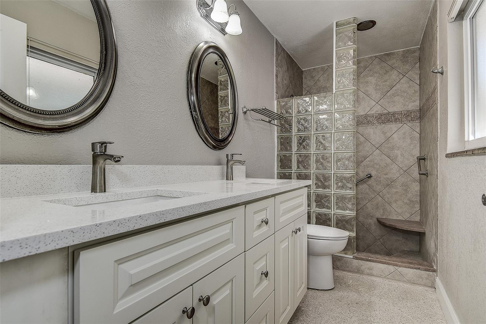 Image 16 of 33 For 809 Whitcomb Boulevard